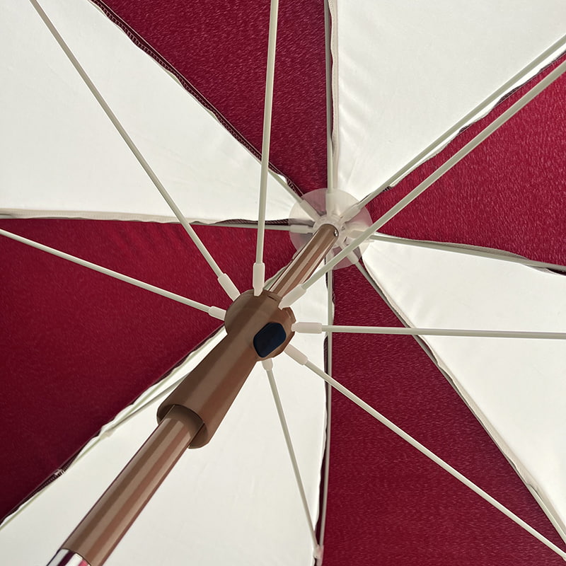 Rám z 2M vlákien, ľahký hliníkový hriadeľ, obyčajný slnečník.