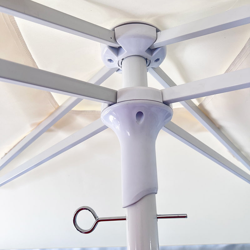 Štvorcový/okrúhly dáždnik namontovaný na strope