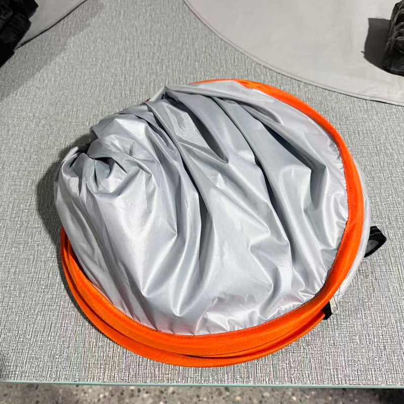 Výsuvný prenosný stan so sprejom a dažďom